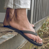Men's ESSNTLS Flip Flops Black